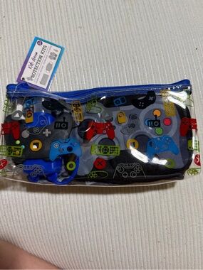 🌧️🐣Kids Face Mask Set with Blue Gaming Controller Print - Kid's Care